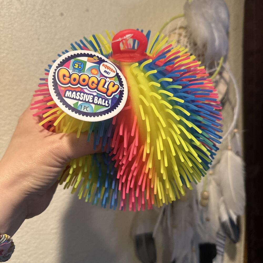 Ja-Ru Googly Massive Rainbow Ball